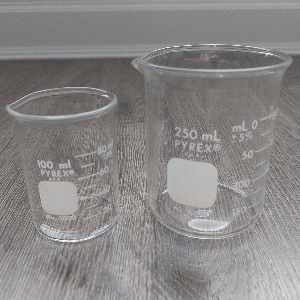 Pyrex Glass Beacker Measurement Cups 1 Cup 250 ml + 100 ml